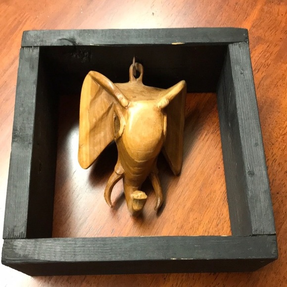 Vintage Wooden Elephant Mask Shadowbox Frame - Picture 9 of 9